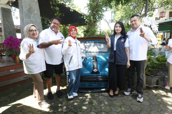 HT dan Liliana Tanoesoedibjo Bersama Siti Atikoh Makan Siang Bareng Si Doel