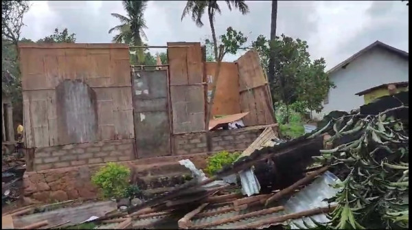 Angin Puting Beliung Terjang Flores Timur: 20 Rumah Rusak, 70 Warga Mengungsi