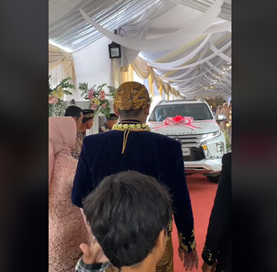Viral! Pernikahan 'Sultan' Grobogan, Serahkan Mahar Pajero, Vespa hingga Sapi