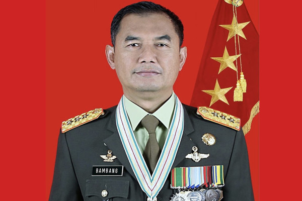 Jenderal Bintang 3 Aktif Pemilik Brevet Komando Kopassus, Nomor 1 Terjun dalam Operasi Mapenduma