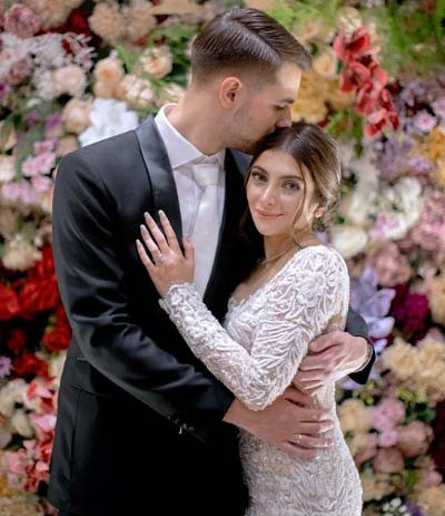 5 Potret Pernikahan Sarah Keihl, Selebgram Cantik yang Pernah Ingin Jual Keperawanan