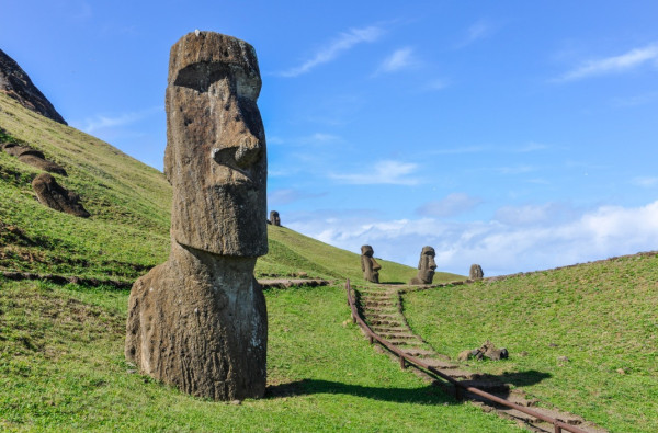 10 Destinasi Kuno yang Penuh Misteri, Lost Atlantis hingga Sphinx