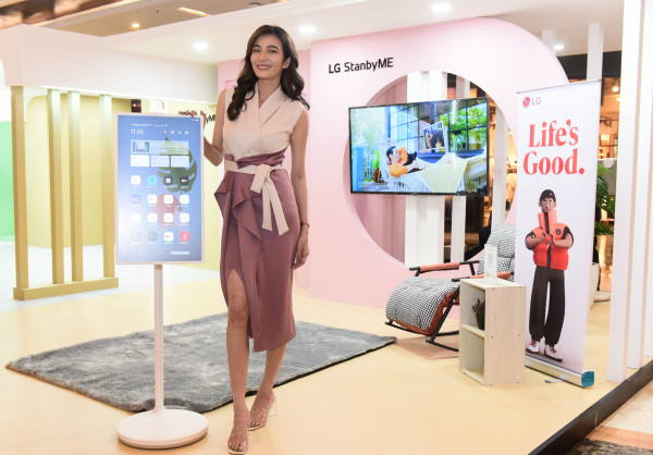 LG StanbyMe: Smart TV Portabel 27 Inci yang Bisa Diletakkan di Setiap Ruang Rumah
