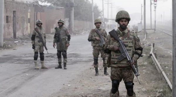 Mampukah Pakistan Melepaskan Diri dari Cengkeraman Militer?