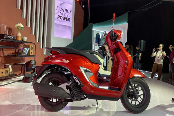 Intip Spesifikasi New Honda Stylo 160, Motor Bergaya Retro yang Baru Meluncur