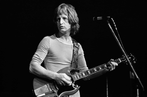 10 Artis Hollywood Meninggal di Usia 27 Tahun, Kurt Cobain Bunuh Diri dengan Senapan