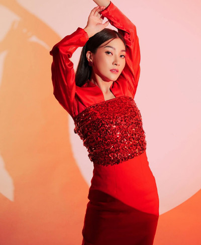 5 Ide Outfit Jelang Imlek ala Selebritas, Bernuansa Merah