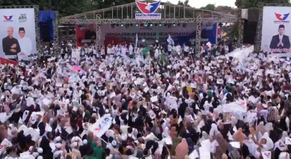 Lombok Bergemuruh, Lautan Massa Perindo Padati Pengajian Akbar dan Doa untuk Ganjar-Mahfud
