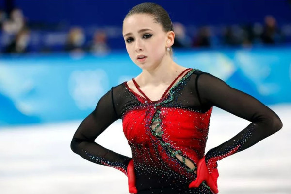 Gara-gara Ulah Kakeknya, Atlet Seluncur Indah Rusia Kehilangan Medali Emas Olimpiade Musim Dingin