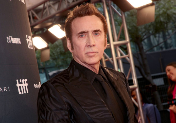 6 Artis Hollywood yang Punya Hobi Aneh, Nicolas Cage Koleksi Tengkorak