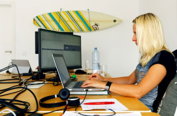10 Negara dengan Pekerja Paling Bahagia di Dunia