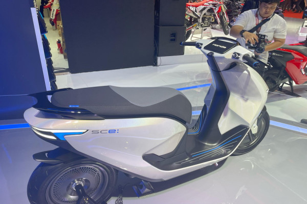 Motor Listrik Honda SC e: Concept Muncul di IIMS 2024, Berapa Harganya?