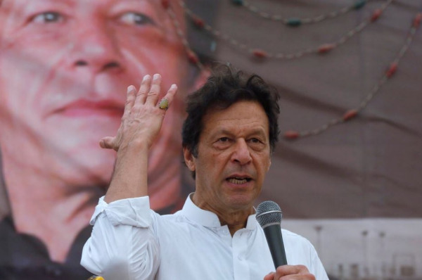 Apakah Imran Khan yang Memenangkan Pemilu Pakistan Bisa Membentuk Pemerintahan Baru?