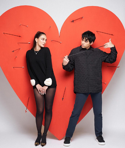 4 Potret Romantis Luna Maya dan Maxime Bouttier di Momen Valentine