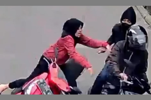 Terekam CCTV dan Viral, 2 Pelaku Jambret di Cibiru Bandung Ditangkap Polisi