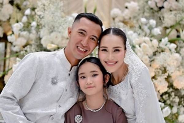 Ayu Ting Ting Sempat Minta Restu Bilqis sebelum Terima Lamaran Muhammad Fardhana