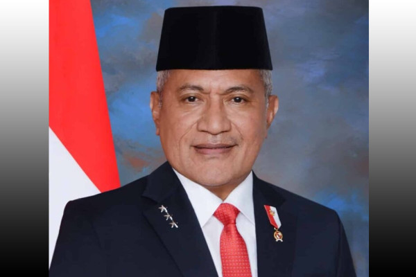 Komjen Pol Aktif Pemilik Satyalancana Pengabdian 32 Tahun, Nomor 1 dan 3 Peraih Adhi Makayasa Akpol
