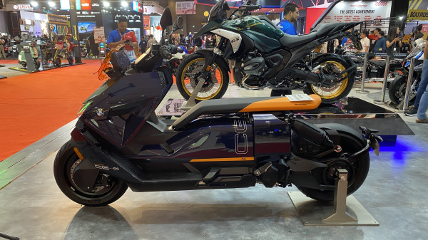 Intip Motor Listrik Termahal di IIMS 2024, Harganya Setara Honda HR-V!