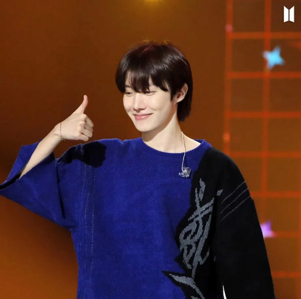 12 Foto Terbaru J-Hope BTS, Beredar di Momen Ulang Tahun ke-30