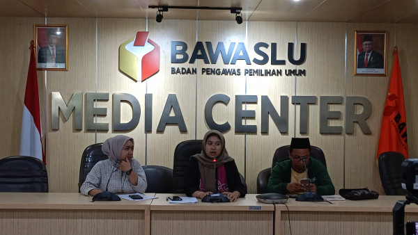 Uya Kuya Dilaporkan ke Bawaslu, Diduga Kampanye saat Hari Pencoblosan di Malaysia