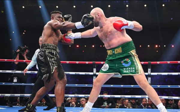 3 Alasan Pukulan Francis Ngannou Mengerikan: Serasa Ditabrak Bus