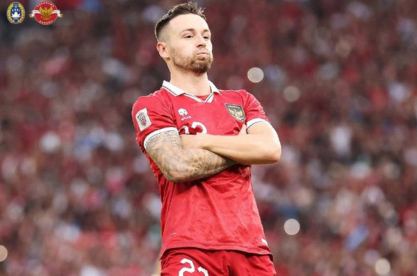 Perbandingan Statistik Thom Haye vs Marc Klok untuk Persaingan Lini Tengah Timnas Indonesia