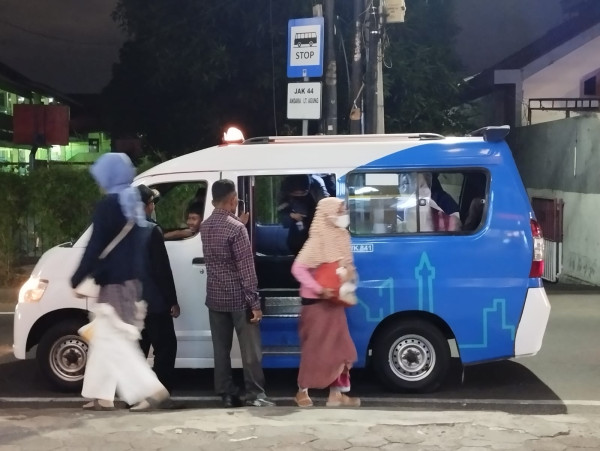 Cara Naik Angkot Mikrotrans, Jangan Lupa Siapkan Kartu Uang Elektronik