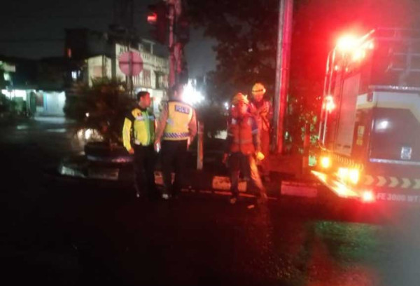 PLN Pastikan Lansia Pemotor di Bandung Tewas Bukan Akibat Kabel Listrik