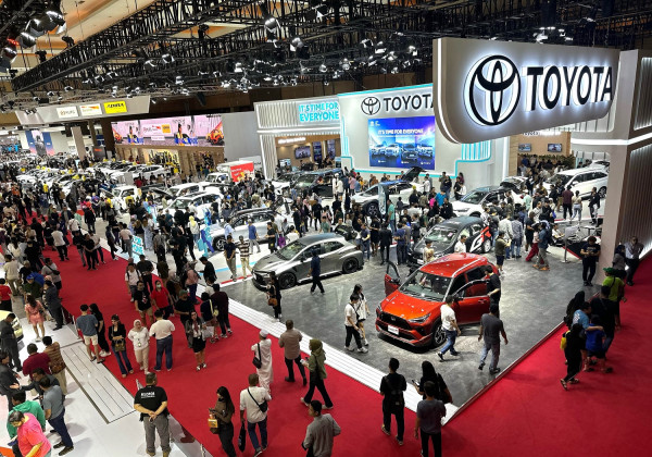 SPK Toyota Tembus 2.540 Unit di IIMS 2024, Innova Zenix HEV Terlaris!
