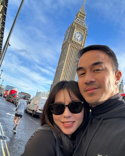 Foto-Foto Julie Taslim Istri Joe Taslim yang Jarang Tersorot, Awet Muda di Usia 40 Tahun