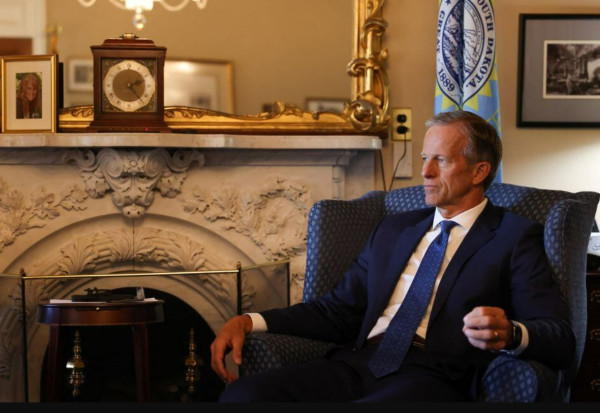 Siapa Pengganti Mitch McConnell sebagai Pemimpin Partai Republik di Senat?