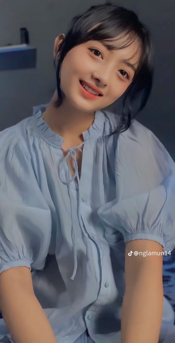 5 Potret Ninda, Polwan Cantik yang Viral bak Idol Korea