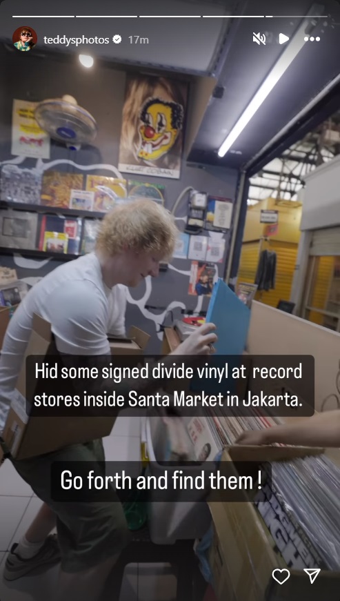 Ed Sheeran Asyik Belanja di Pasar Santa Jelang Konser Hari Ini