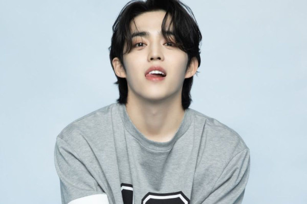 8 Idol dan Aktor Korea Bebas Wamil karena Masalah Kesehatan, Terbaru S.Coups