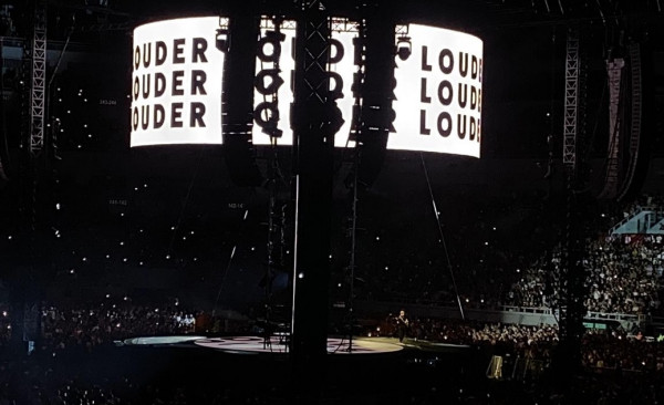 8 Momen Seru Konser Ed Sheeran di Jakarta, Venue 360 Derajat hingga Senang di Indonesia