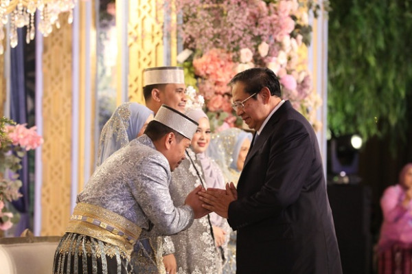 Jokowi, SBY, JK, hingga Try Sutrisno Hadiri Resepsi Pernikahan Putra Mentan Andi Amran