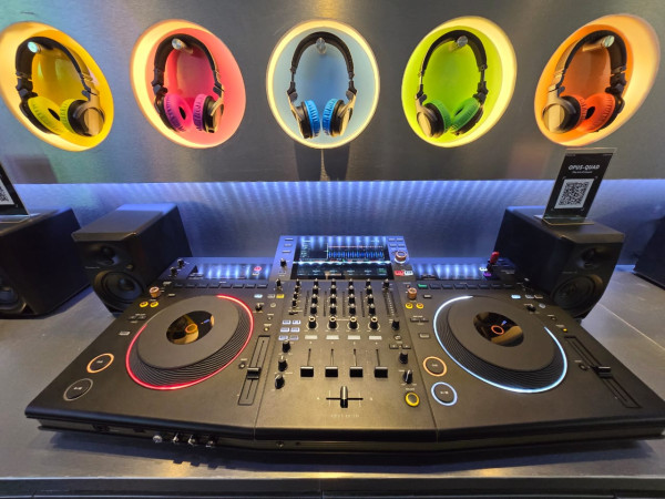 Wujudkan Impian DJ: Pioneer DJ Buka Showroom Lengkap dengan Workshop dan Hands-On Experience