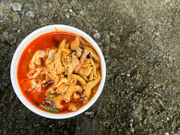 7 Makanan Terpedas di Dunia, Salah Satunya dari Indonesia