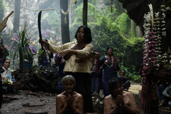 Selain Exhuma, Ini 8 Film Korea tentang Dukun, Ada yang Komedi