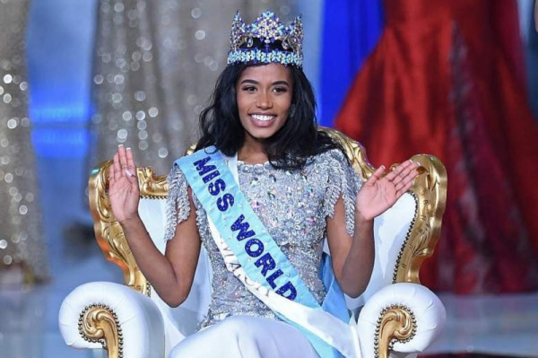 Daftar Juara Miss World dari 2015 hingga 2022, Terakhir Karolina Bielawska