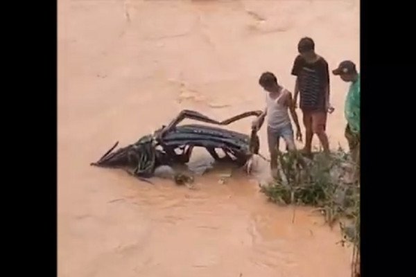 Update Banjir Bandang Pesisir Selatan, Korban Tewas Bertambah Jadi 16 Orang dan 7 Hilang