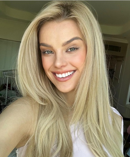 5 Potret Miss World 2024 Krystyna Pyszkova, Cantik!