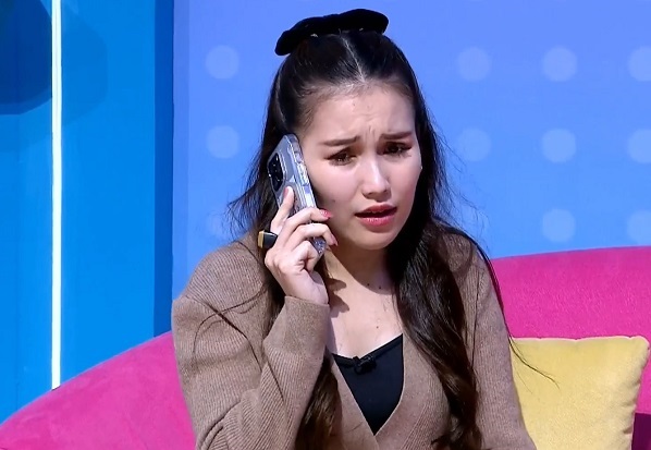 Garansi Tepat Waktu di Shopee Bikin Ayu Ting Ting dan Komeng Makin Happy