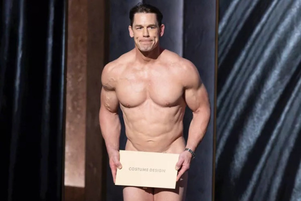 Aksi Telanjang John Cena di Oscar 2024 Dikecam Penggemar WWE, Disebut Memalukan