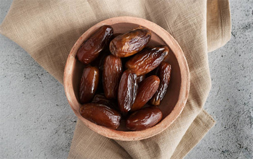 8 Jenis Buah Kurma yang Populer dan Cocok Dijadikan Takjil