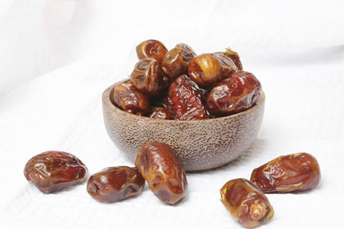 8 Jenis Buah Kurma yang Populer dan Cocok Dijadikan Takjil