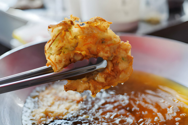 5 Makanan yang Bikin Maag Kambuh saat Dikonsumsi Buka Puasa, Hindari