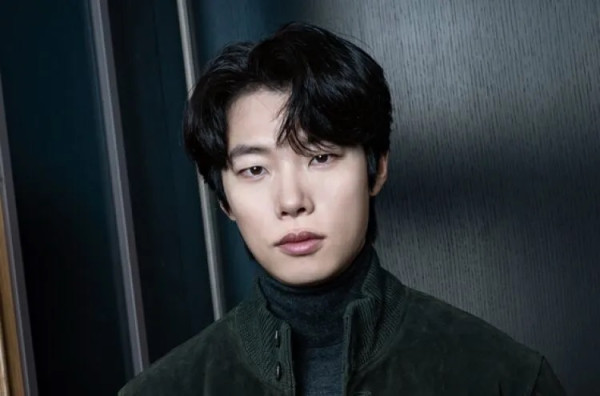 Agensi Jawab Rumor Han So Hee dan Ryu Jun Yeol Pacaran, Benarkan Liburan ke Hawaii