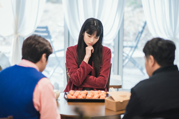 14 Bintang Drakor yang Jadi Cameo Serial Chicken Nugget, Ada Jung Ho-yeon