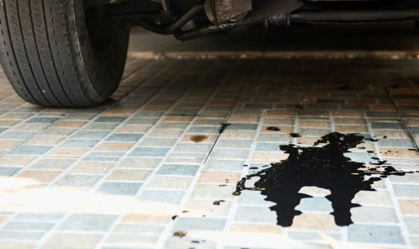 Cara Mengatasi Oli Mobil Rembes, Tidak Perlu ke Bengkel!